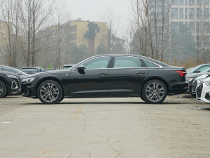 202245 TFSI quattro Ӹ ȣ