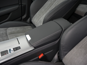 202245 TFSI quattro Ӹ 