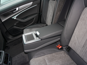 202245 TFSI quattro Ӹ 