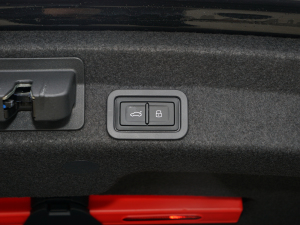 202245 TFSI quattro Ӹ g