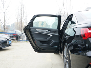 202245 TFSI quattro (dng) ܇T