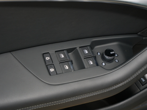 202245 TFSI quattro (dng) {܇(ch)ƅ^(q)	