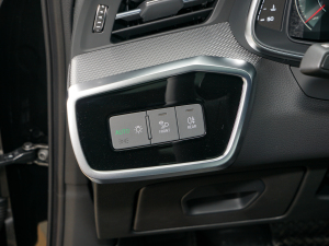 202245 TFSI quattro Ӹ п؅^