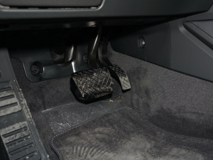 202245 TFSI quattro Ӹ п؅^