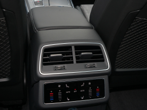 202245 TFSI quattro Ӹ п؅^