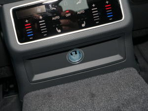 202245 TFSI quattro Ӹ п؅^