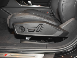 202255 TFSI quattro ŞӸ {{