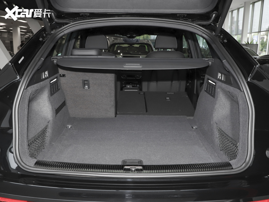 2022WQ5L Sportback 40 TFSI A