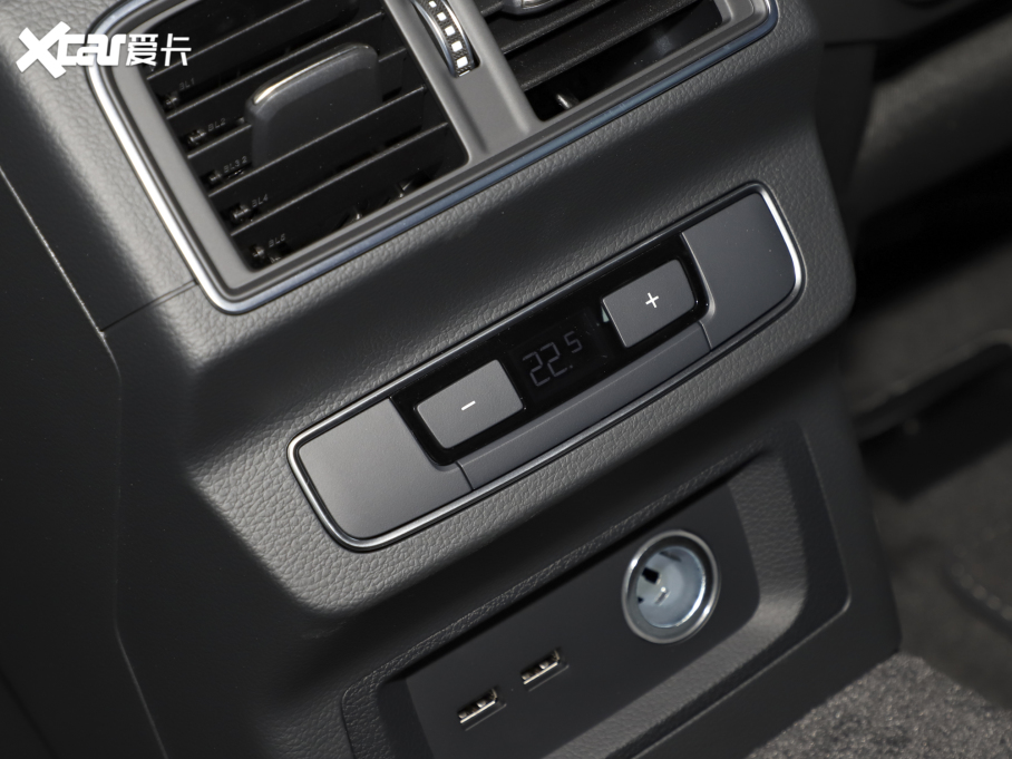 2022��W��Q5L Sportback 40 TFSI ���A��