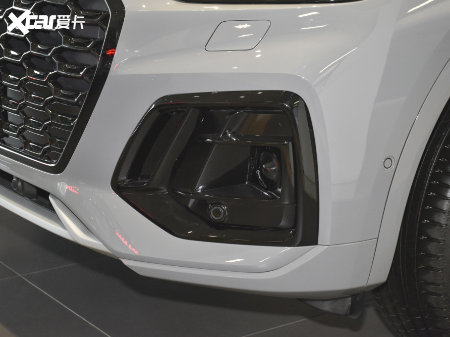 2022��W��Q5L Sportback 45 TFSI ���x��