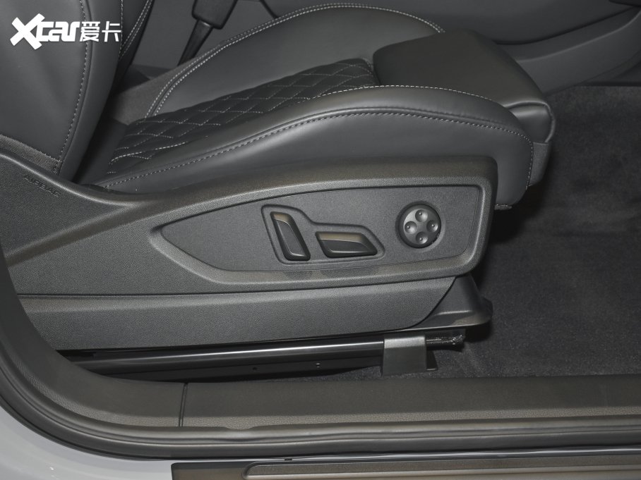 2022WQ5L Sportback 45 TFSI x