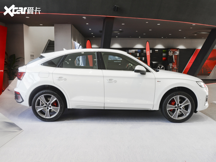 2022µQ5L Sportback 45 TFSI 