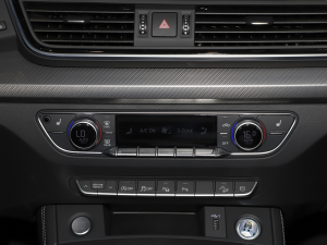 202240 TFSI A {(dio){(dio)(ji)