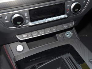 202240 TFSI RS׼ȼ g