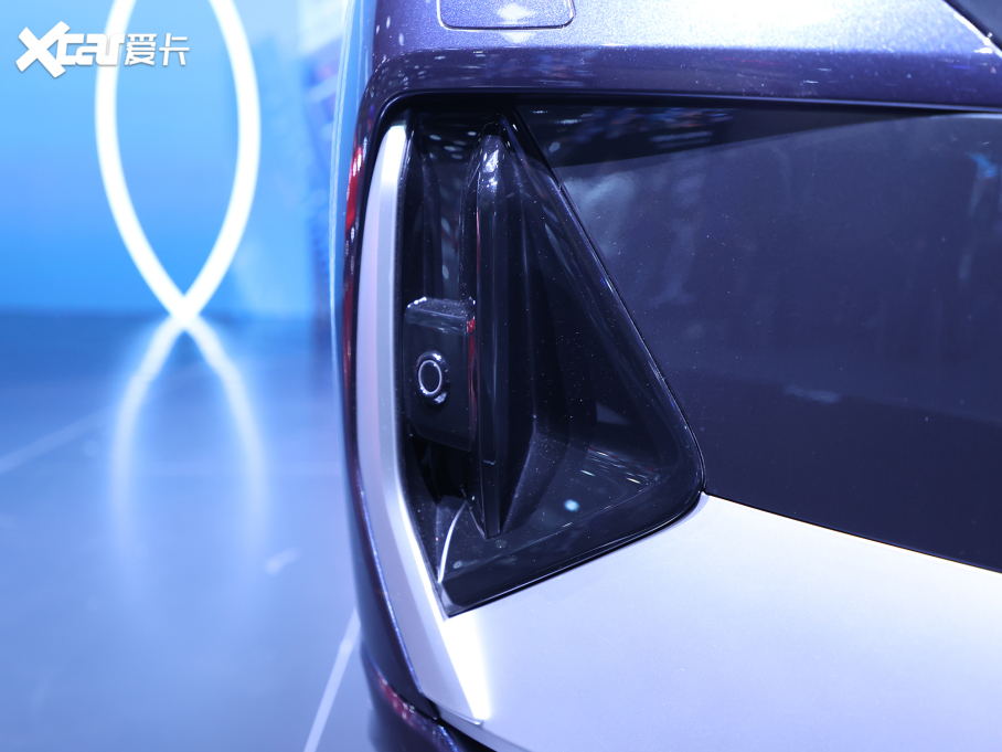 2022WQ4 e-tron 50 e-tron quattro 