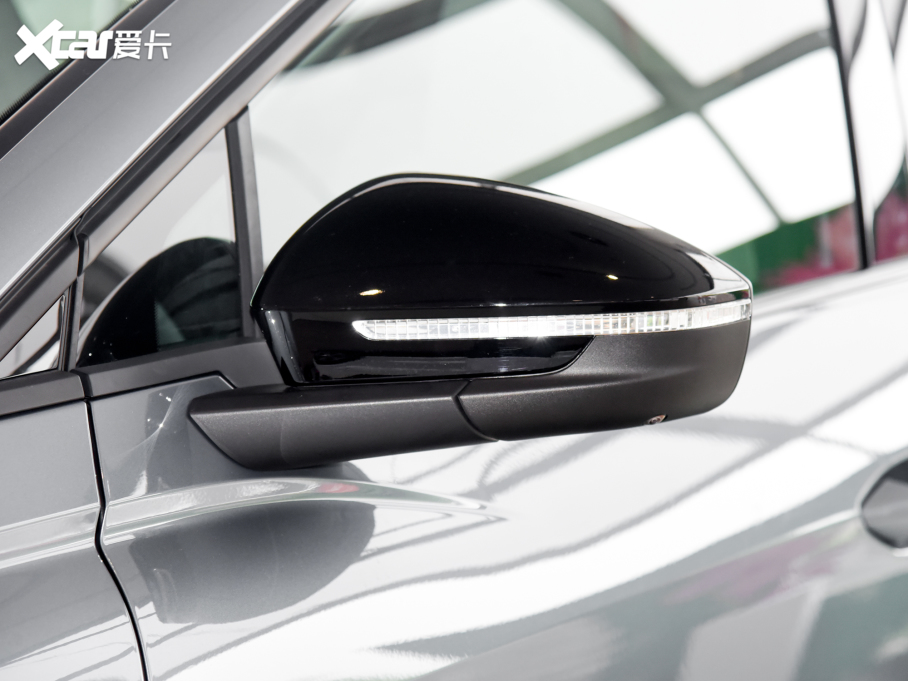 2022WQ4 e-tron 40 e-tron 