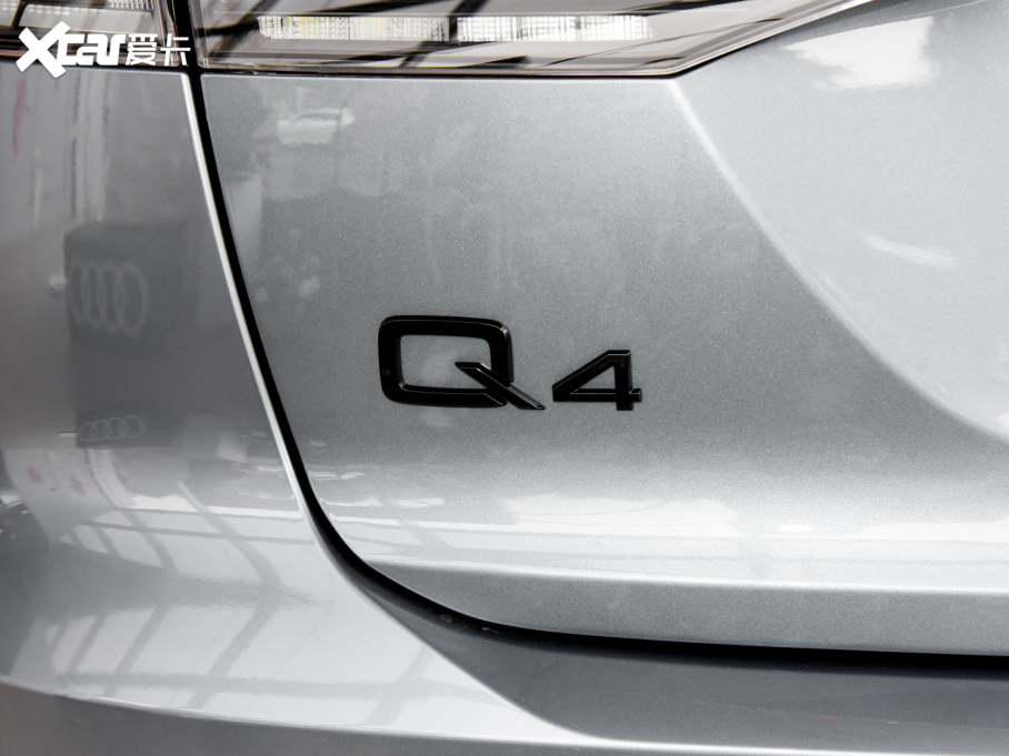 2022WQ4 e-tron 40 e-tron 