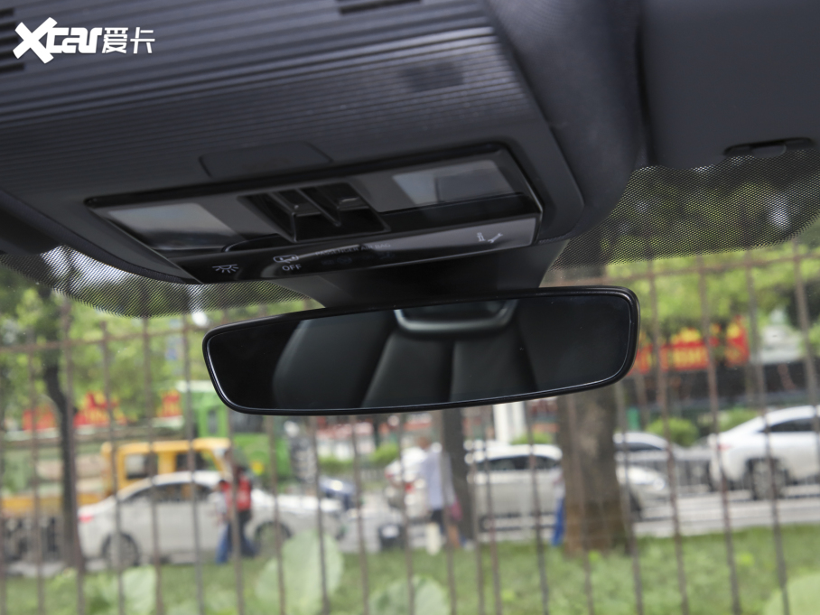 2022WQ4 e-tron 40 e-tron (chung)а