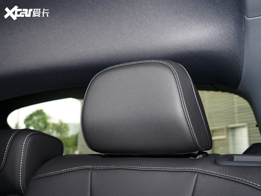 2022WQ4 e-tron 40 e-tron (chung)