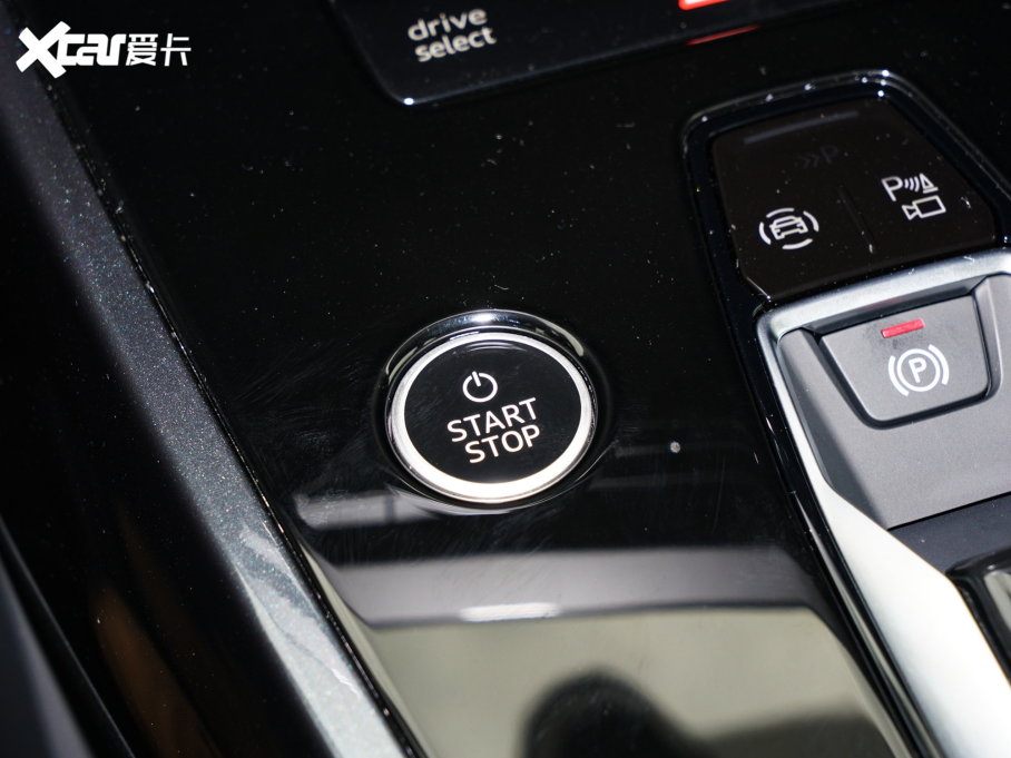 2022WQ4 e-tron 40 e-tron 