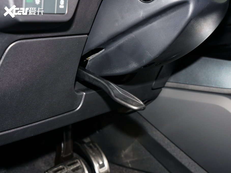 2022WQ4 e-tron 40 e-tron 