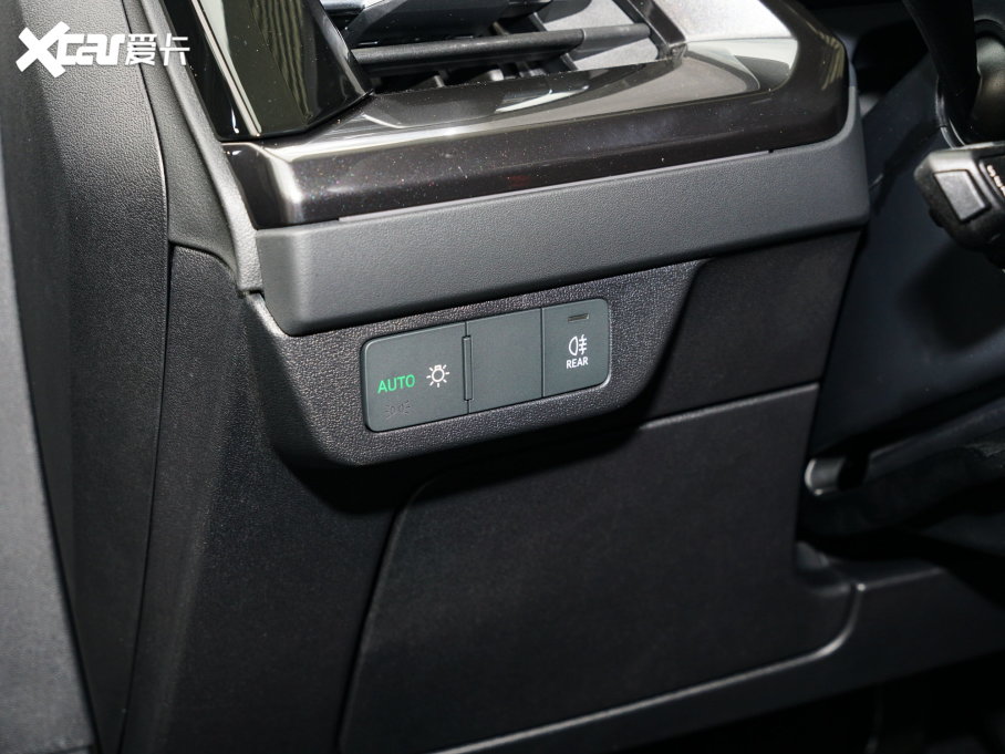 2022WQ4 e-tron 40 e-tron 