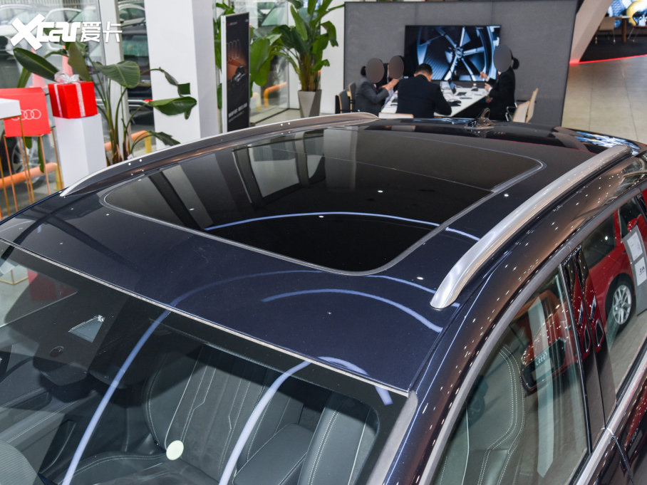 2022WQ4 e-tron 50 e-tron quattro (chung)