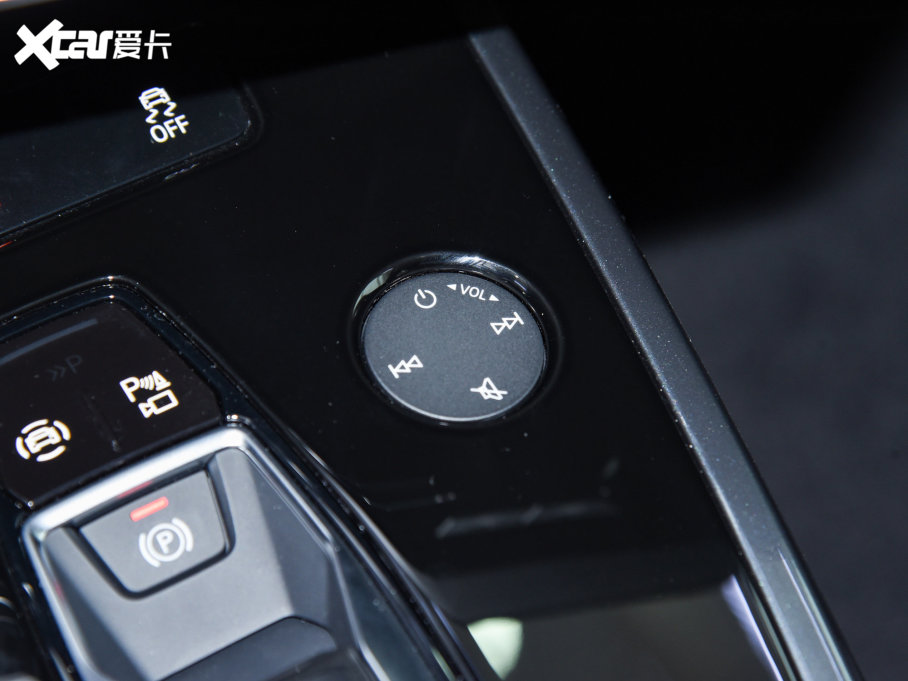 2022WQ4 e-tron 50 e-tron quattro (chung)