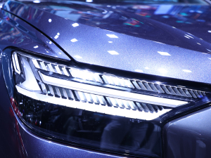 202250 e-tron quattro  ^