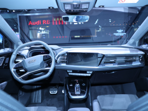 202250 e-tron quattro  п؅^(q)