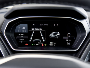 202240 e-tron  п؅^