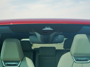 202250 e-tron quattro  ^