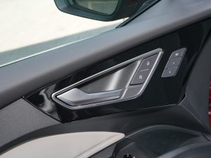 202250 e-tron quattro  п؅^(q)