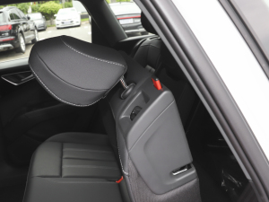 202240 e-tron (chung)а g