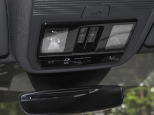 202240 e-tron а п؅^