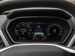 202240 e-tron (chung)а п؅^(q)