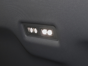 202240 e-tron (chung)а п؅^(q)