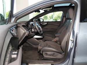 202250 e-tron quattro (chung) ǰſg