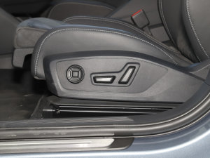 202250 e-tron quattro (chung) {{(dio)(ji)