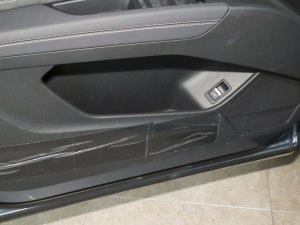 202250 e-tron quattro  ǰTg