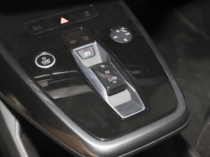 202250 e-tron quattro (chung) QU