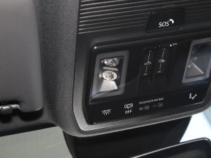 202250 e-tron quattro  п؅^