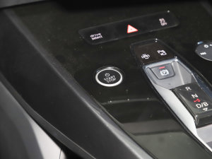 202250 e-tron quattro  п؅^