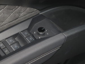 202250 e-tron quattro (chung) п؅^(q)