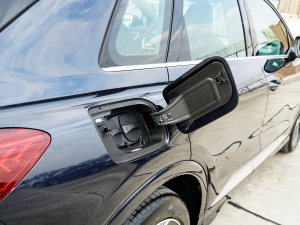 202240 e-tron (chung) (x)(ji)^