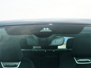 202240 e-tron (chung) (x)(ji)^