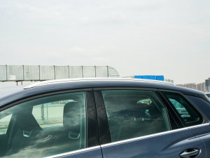 202240 e-tron (chung) (x)(ji)^