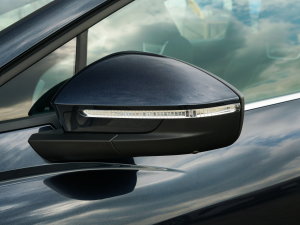 202240 e-tron (chung) (x)(ji)^