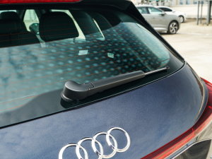 202240 e-tron (chung) (x)(ji)^