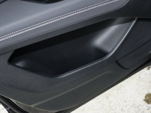 202240 e-tron (chung) Tg